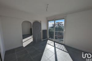 Picture of listing #327966101. Appartment for sale in Nîmes