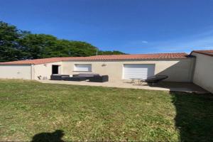 Picture of listing #327974873. House for sale in Fougeré