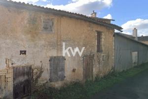 Picture of listing #327979010. House for sale in Rouillé