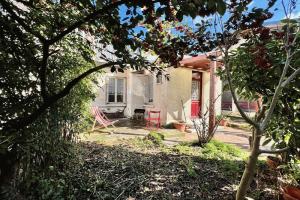 Picture of listing #327992083. House for sale in Paris