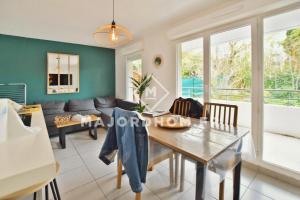 Picture of listing #327999189. Appartment for sale in Marseille
