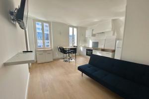 Picture of listing #328002284. Appartment for sale in Marseille