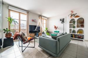 Picture of listing #328003152. Appartment for sale in Paris