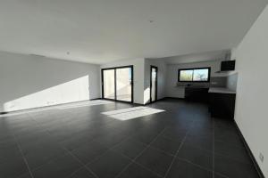 Thumbnail of property #328021706. Click for details
