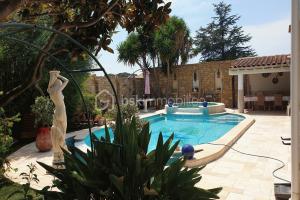 Picture of listing #328023884. House for sale in Sanary-sur-Mer