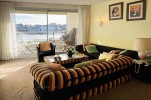 Picture of listing #328060242. Appartment for sale in Dinard