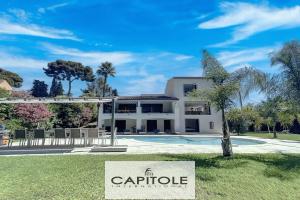 Picture of listing #328089066. House for sale in Antibes