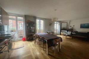 Picture of listing #328093814. Appartment for sale in Paris