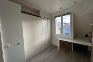 Picture of listing #328111247. Appartment for sale in Paris