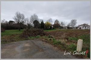 Thumbnail of property #328128005. Click for details