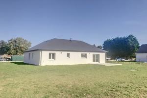 Thumbnail of property #328138349. Click for details