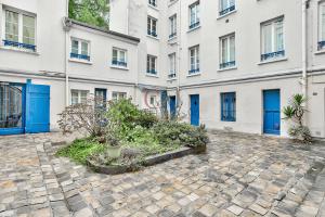 Picture of listing #328146660. Appartment for sale in Versailles