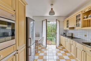 Picture of listing #328146869. Appartment for sale in Versailles