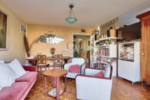 Picture of listing #328147428. Appartment for sale in Versailles