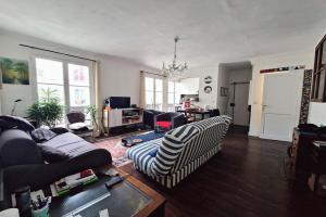Picture of listing #328178491. Appartment for sale in Paris