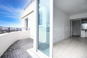 Picture of listing #328204700. Appartment for sale in Nanterre