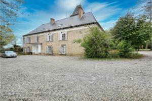 Picture of listing #328204795. Building for sale in Rennes