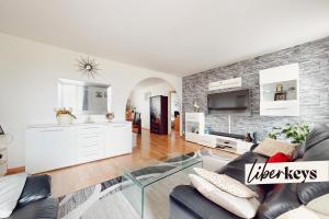 Picture of listing #328207138. Appartment for sale in Élancourt