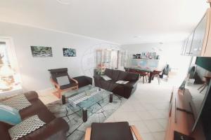 Picture of listing #328207910. Appartment for sale in Avon