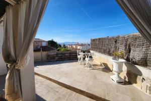 Picture of listing #328250469. House for sale in Marseille