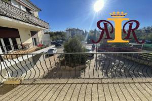 Picture of listing #328273801. Appartment for sale in Arles