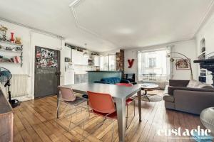 Picture of listing #328281133. Appartment for sale in Paris