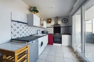 Picture of listing #328294945. Appartment for sale in Marseille