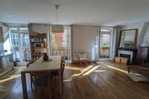 Picture of listing #328302471. Appartment for sale in Paris