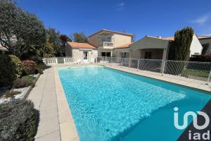 Picture of listing #328313383. House for sale in La Rochelle
