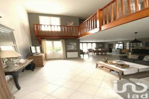 Thumbnail of property #328314934. Click for details