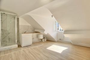 Picture of listing #328330964. Appartment for sale in Paris