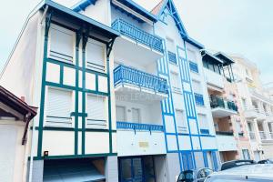 Picture of listing #328335142. Appartment for sale in Arcachon