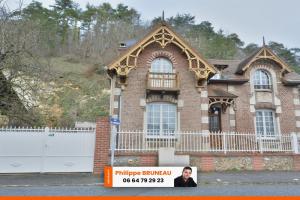 Thumbnail of property #328353939. Click for details