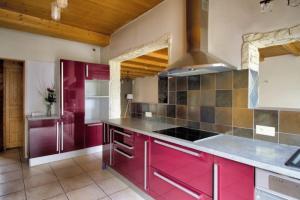 Picture of listing #328356813. Appartment for sale in Sallanches
