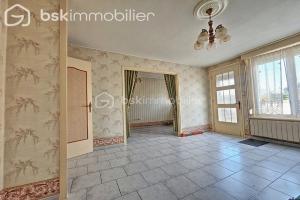 Thumbnail of property #328367575. Click for details