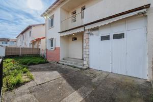 Thumbnail of property #328370157. Click for details