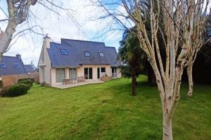 Picture of listing #328384396. House for sale in Trélévern
