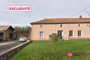 Picture of listing #328389296. House for sale in Somloire