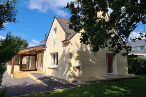 Picture of listing #328391846. Appartment for sale in Larmor-Baden