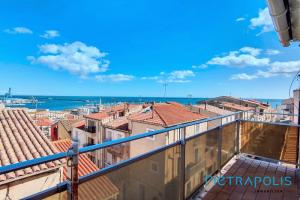 Picture of listing #328438782. Appartment for sale in Sète