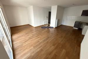 Picture of listing #328465760. Appartment for sale in Cenon
