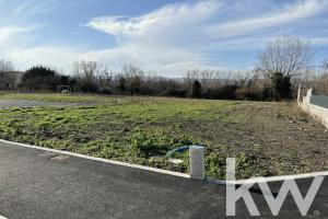 Picture of listing #328502001. Land for sale in Riom