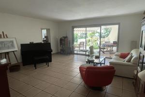 Picture of listing #328502839. Appartment for sale in Saint-Denis