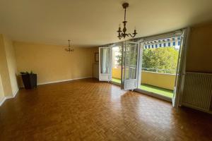 Thumbnail of property #328512259. Click for details