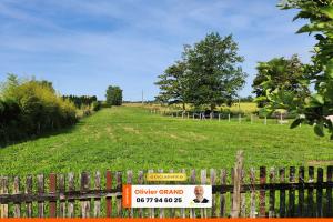 Picture of listing #328514934. Land for sale in Saint-Junien