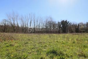Picture of listing #328527199. Land for sale in Sauvagnon