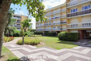 Picture of listing #328541433. Appartment for sale in Élancourt