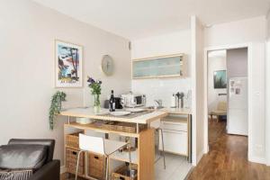 Picture of listing #328566112. Appartment for sale in Paris