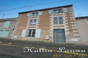 Picture of listing #328576116. Building for sale in Montmorillon