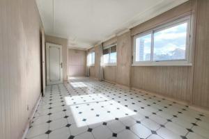 Thumbnail of property #328595464. Click for details